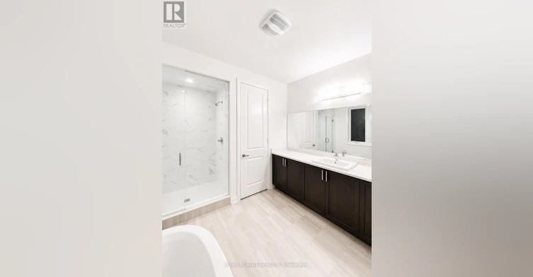 9 Cyprus Glen, East Gwillimbury, ON, L9N 0S9 - 26