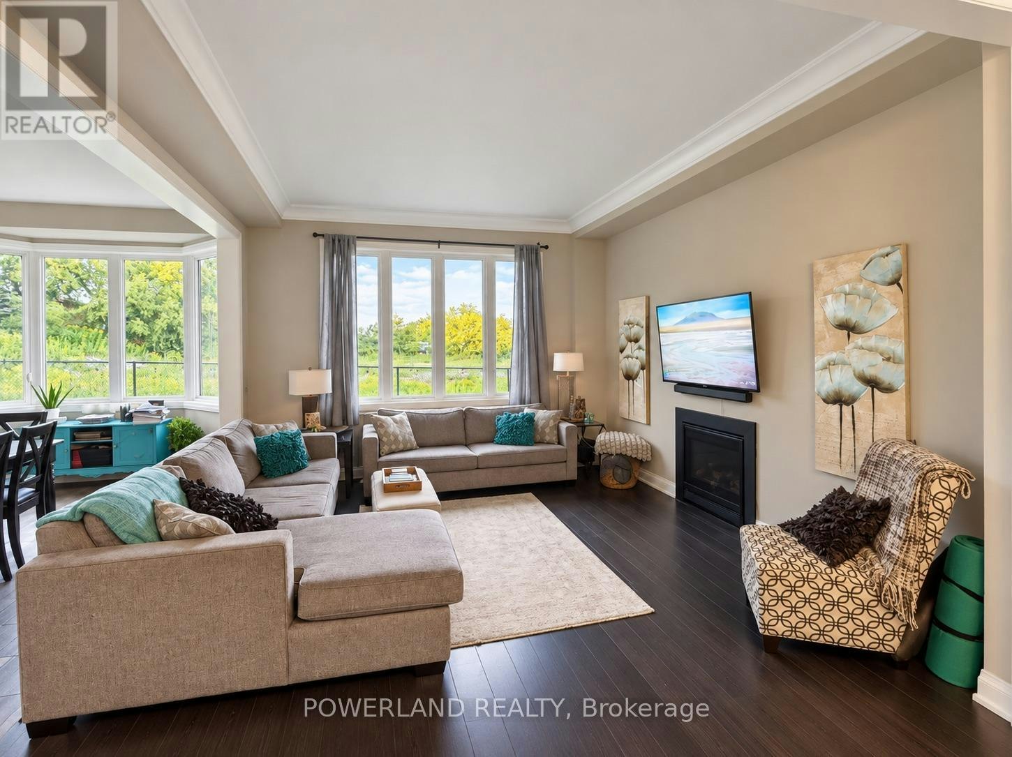 9 Cyprus Glen, East Gwillimbury, ON, L9N 0S9 - 5