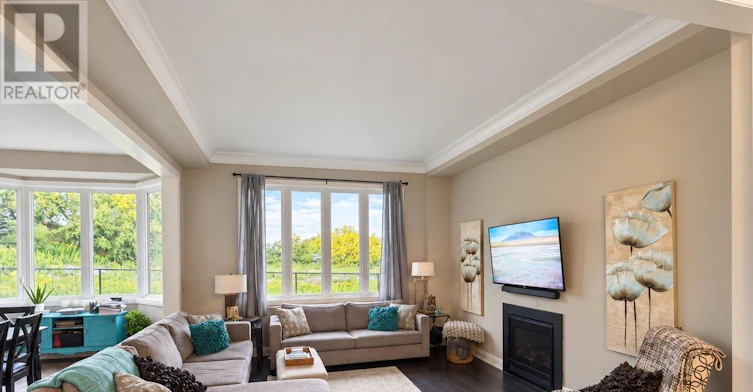 9 Cyprus Glen, East Gwillimbury, ON, L9N 0S9 - 5