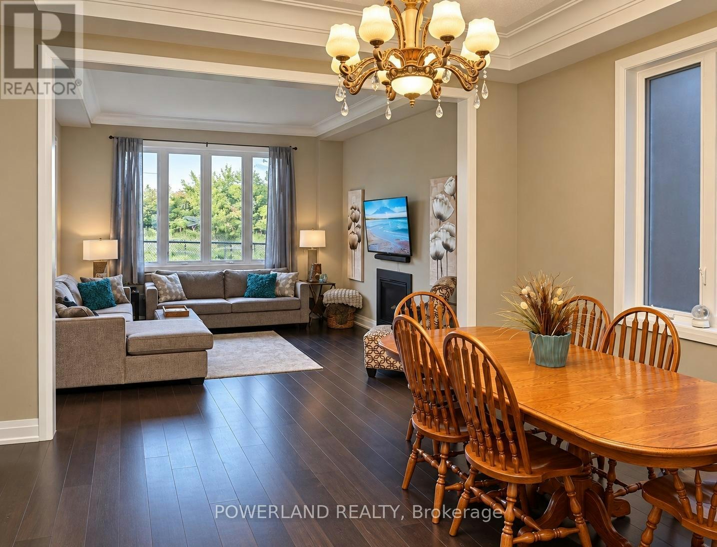 9 Cyprus Glen, East Gwillimbury, ON, L9N 0S9 - 2
