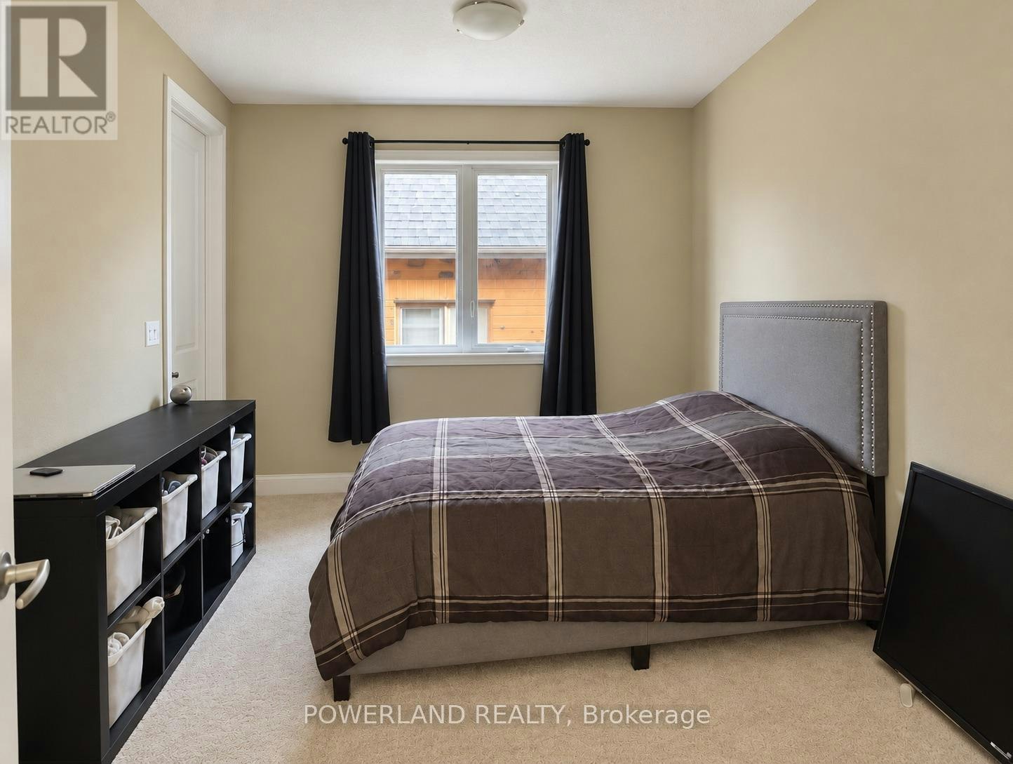 9 Cyprus Glen, East Gwillimbury, ON, L9N 0S9 - 7