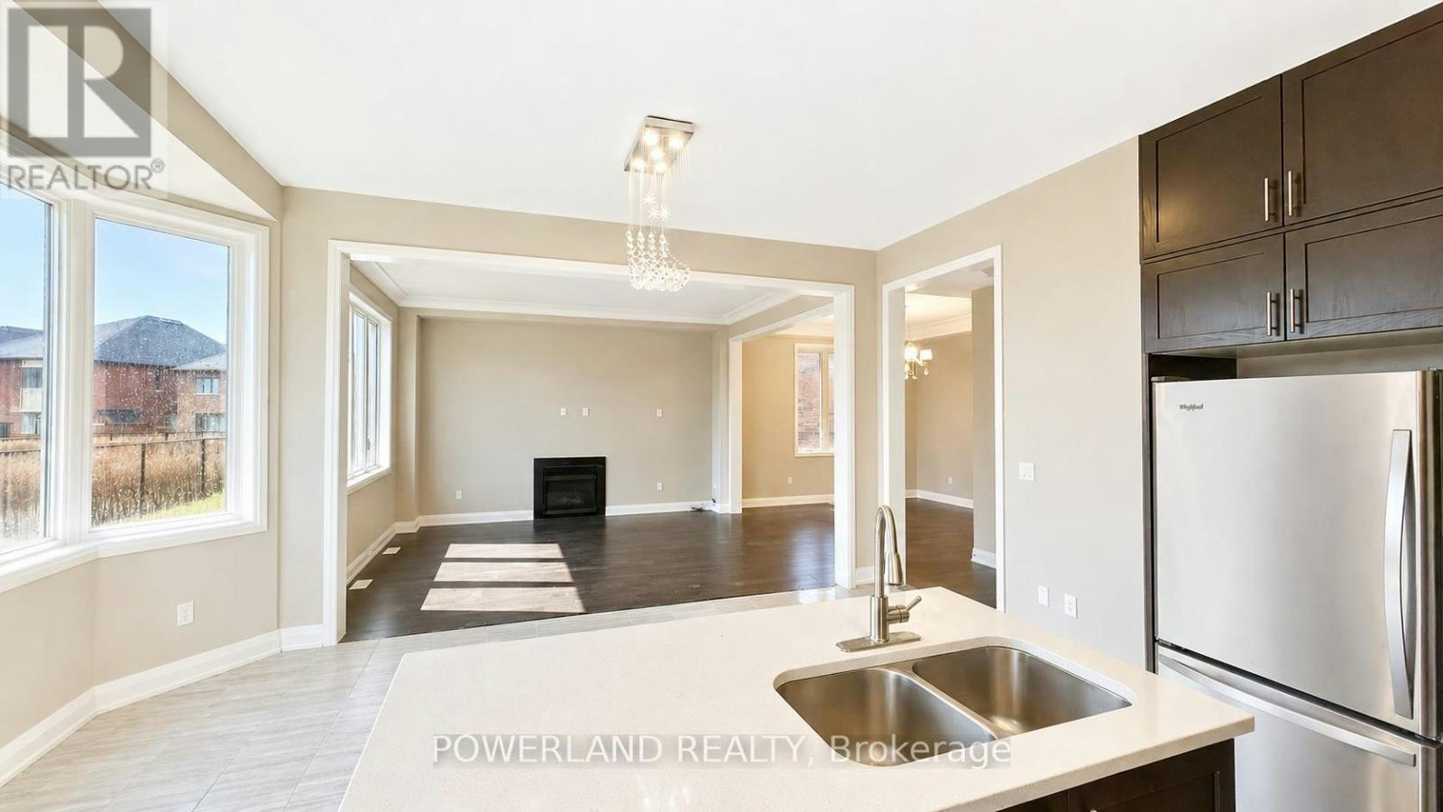 9 Cyprus Glen, East Gwillimbury, ON, L9N 0S9 - 10