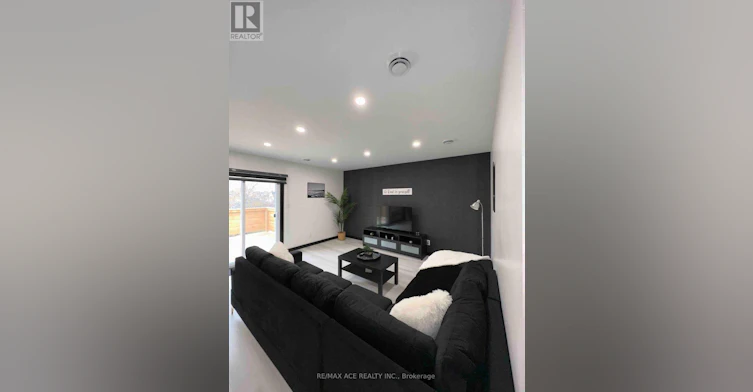 2-4985 Crysler Avenue, Niagara Falls, ON, L2E 3W6 - 5