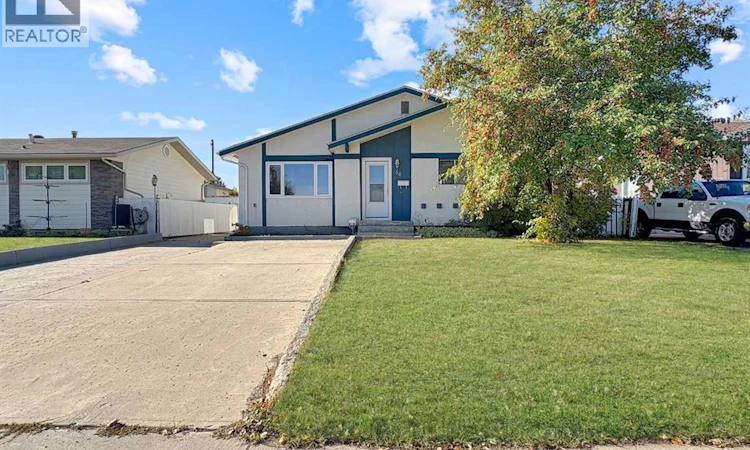 50 Moberly Crescent