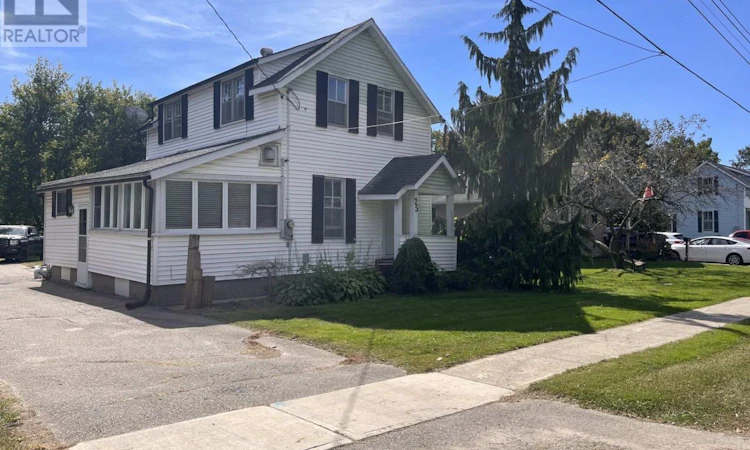 25 Palmer Street W