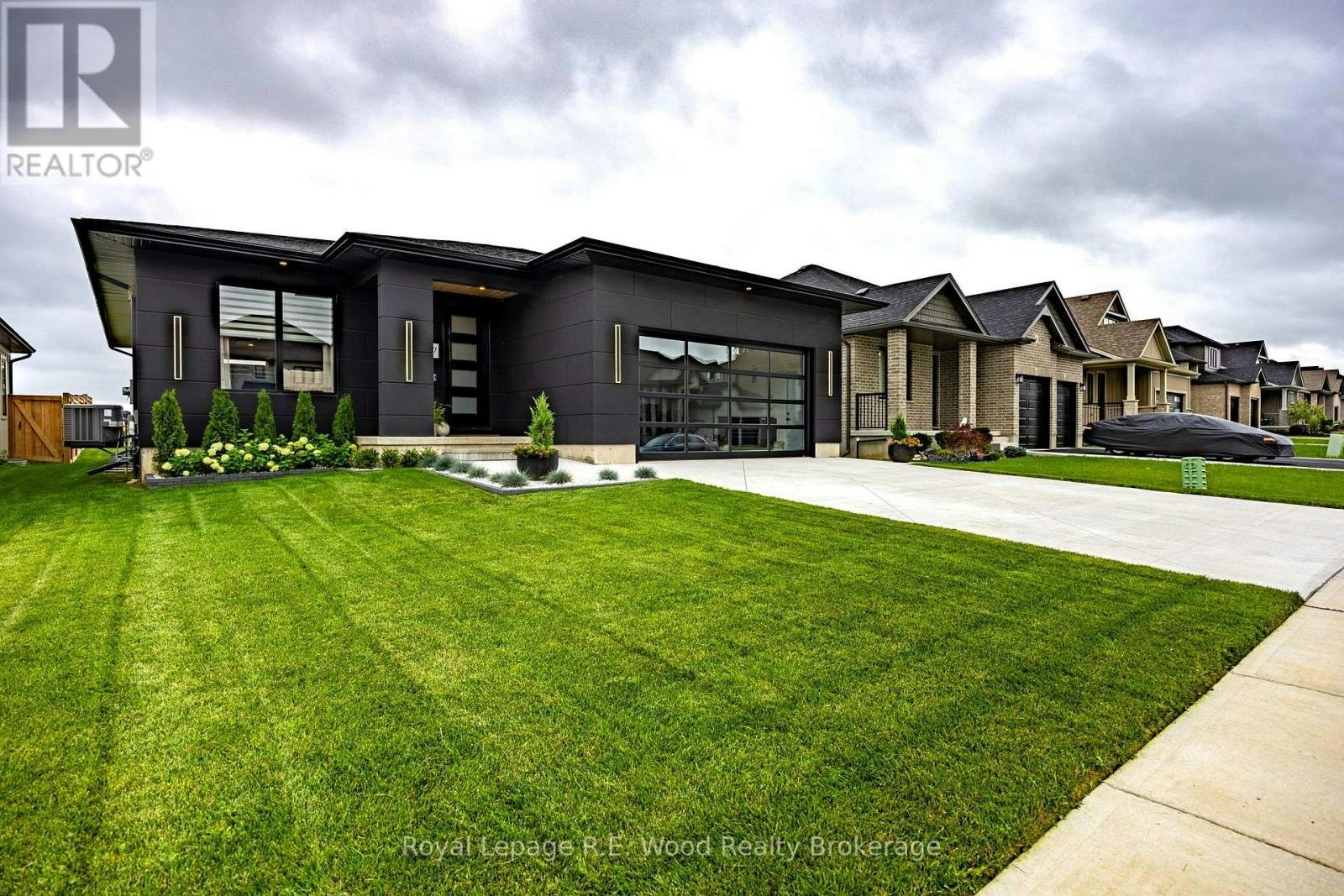 7 Sycamore Drive, Tillsonburg, ON, N4G 5S3