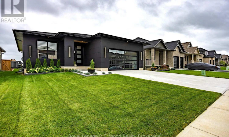 7 Sycamore Drive