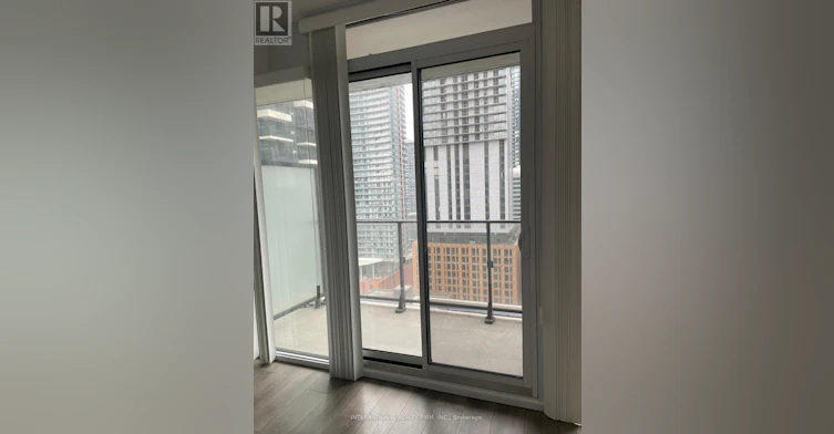 1710-125 Peter Street, Toronto, ON, M5V 0M2 - 32