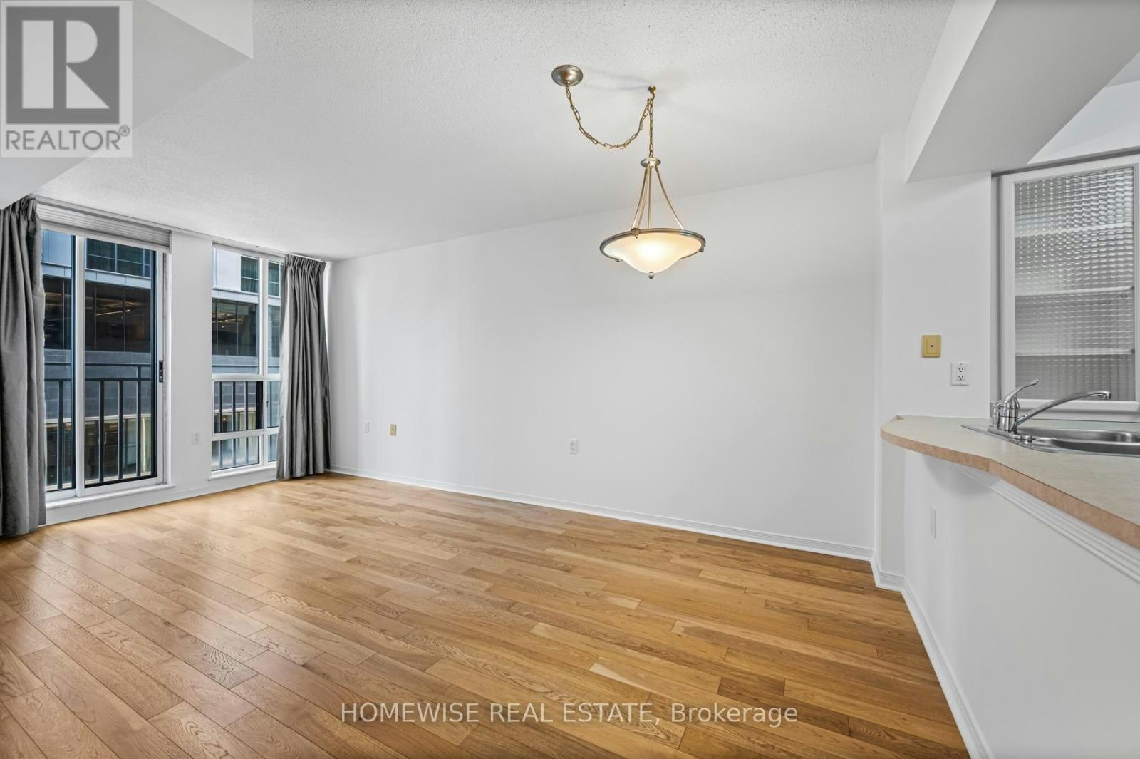 601-388 Bloor Street E, Toronto, ON, M4W 3W9 - 6