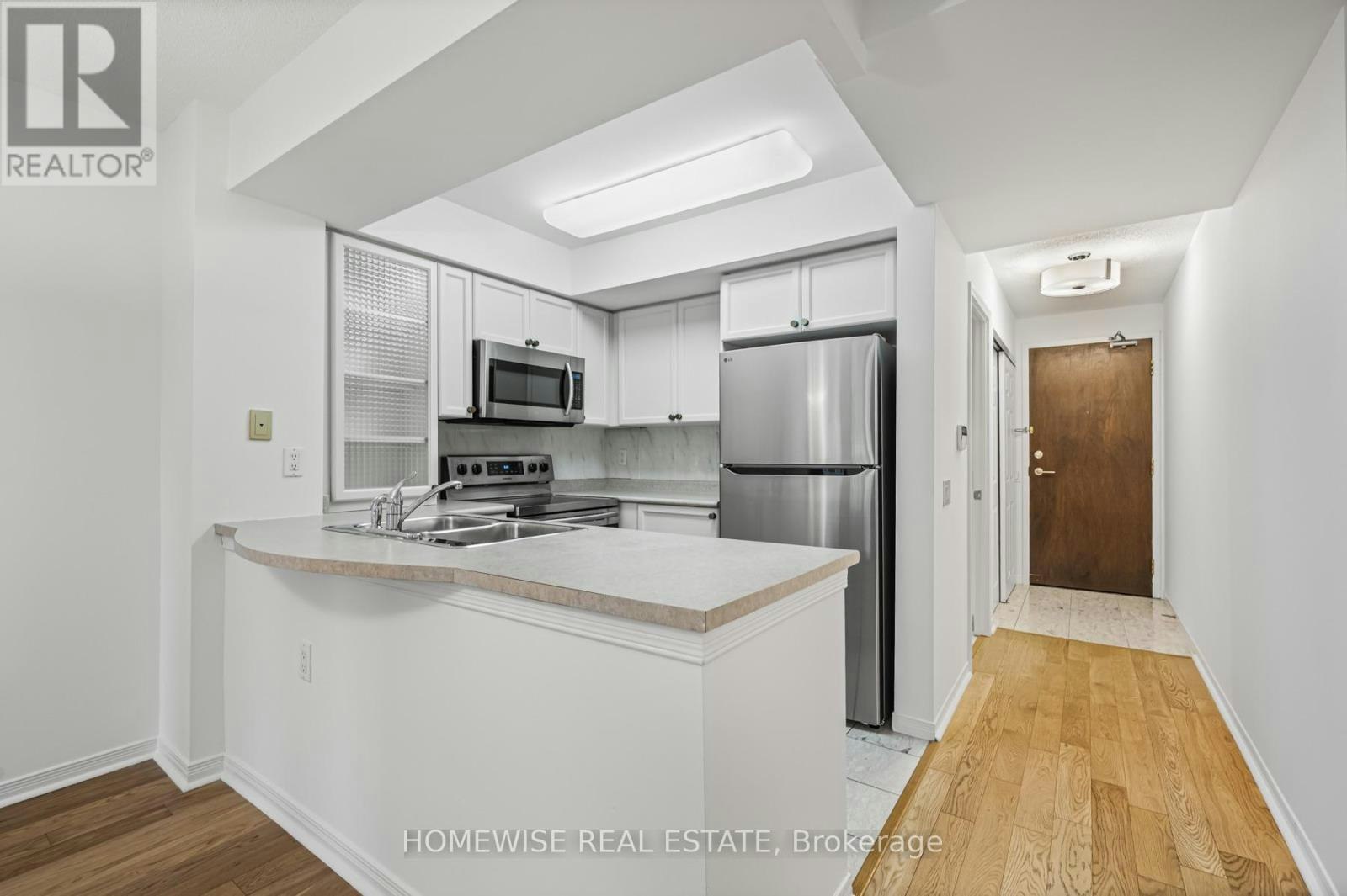 601-388 Bloor Street E, Toronto, ON, M4W 3W9