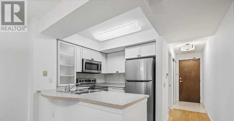 601-388 Bloor Street E, Toronto, ON, M4W 3W9