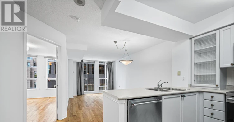 601-388 Bloor Street E, Toronto, ON, M4W 3W9 - 2