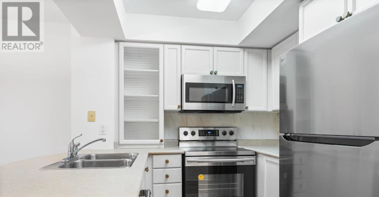 601-388 Bloor Street E, Toronto, ON, M4W 3W9 - 4