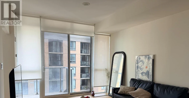 1405-126 Simcoe Street, Toronto, ON, M5H 4E6 - 3