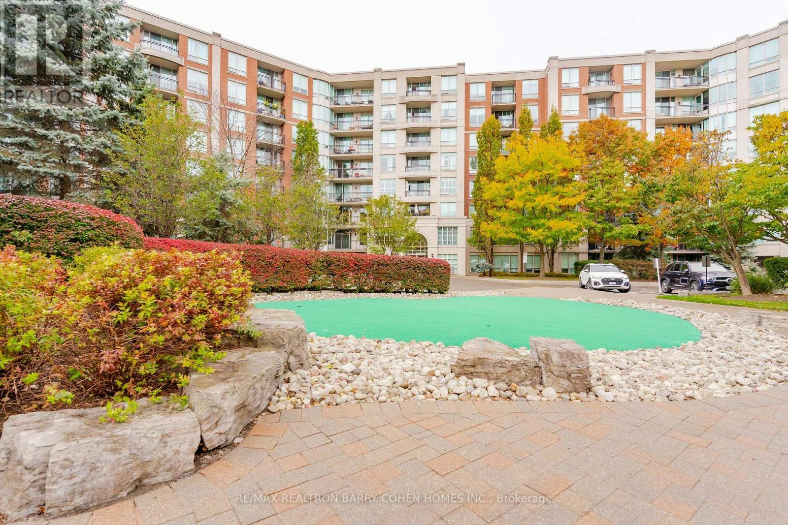 815-28 William Carson Crescent, Toronto, ON, M2P 2H1