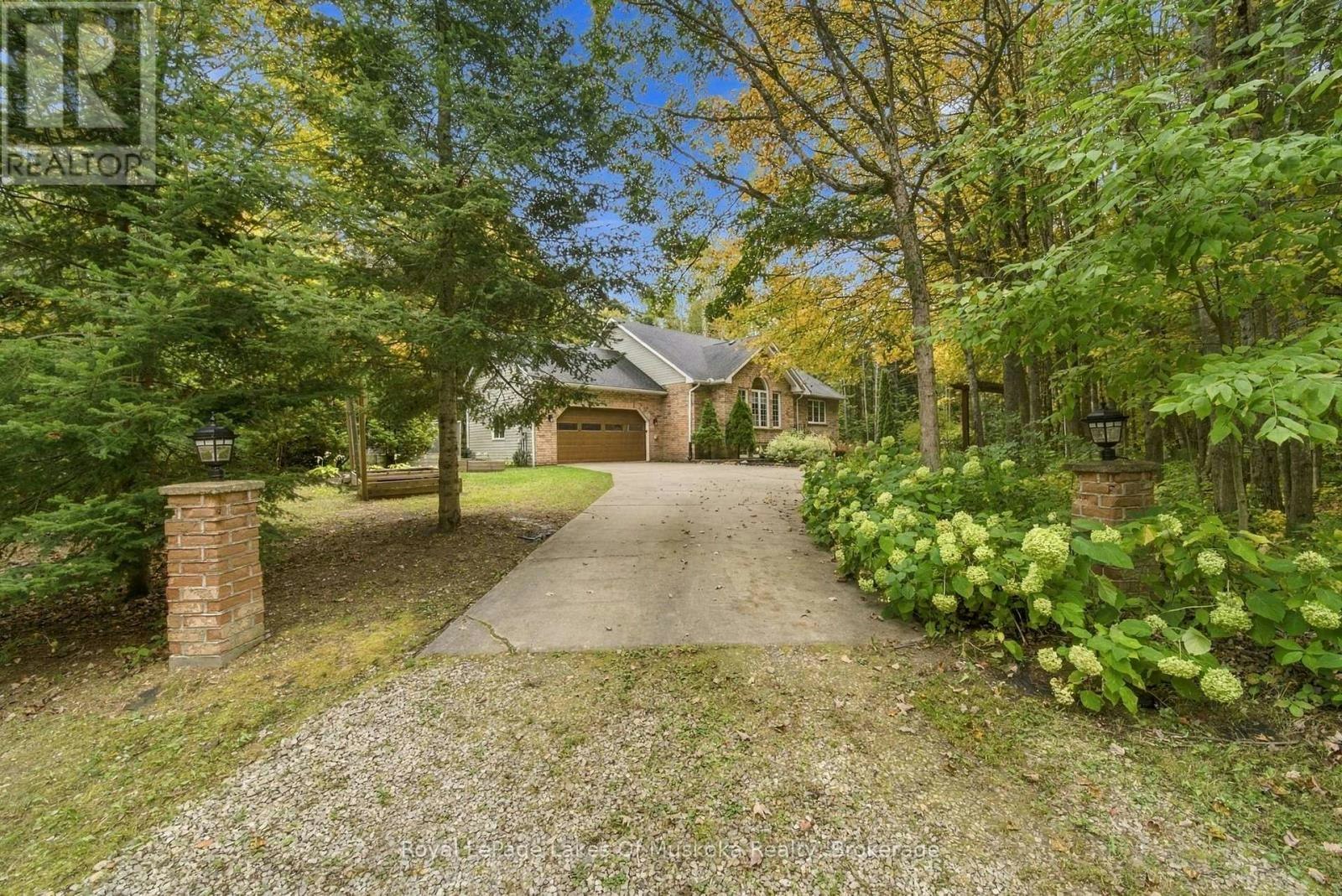 1002 Joseph Place, Gravenhurst, ON, P0E 1N0