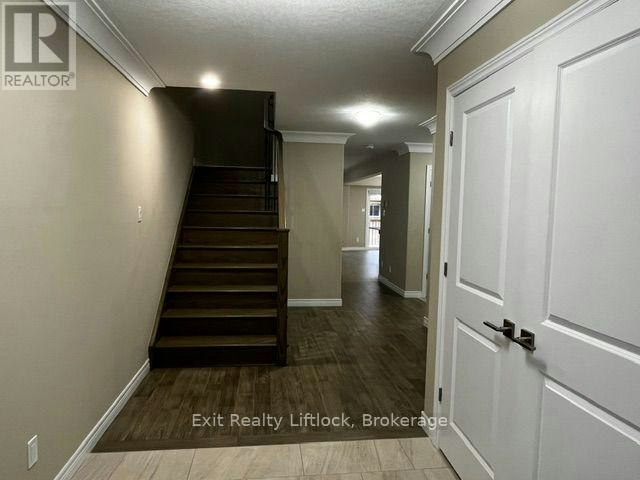 232 O'neil Street, Smith-Ennismore-Lakefield, ON, K9K 0H1 - 2