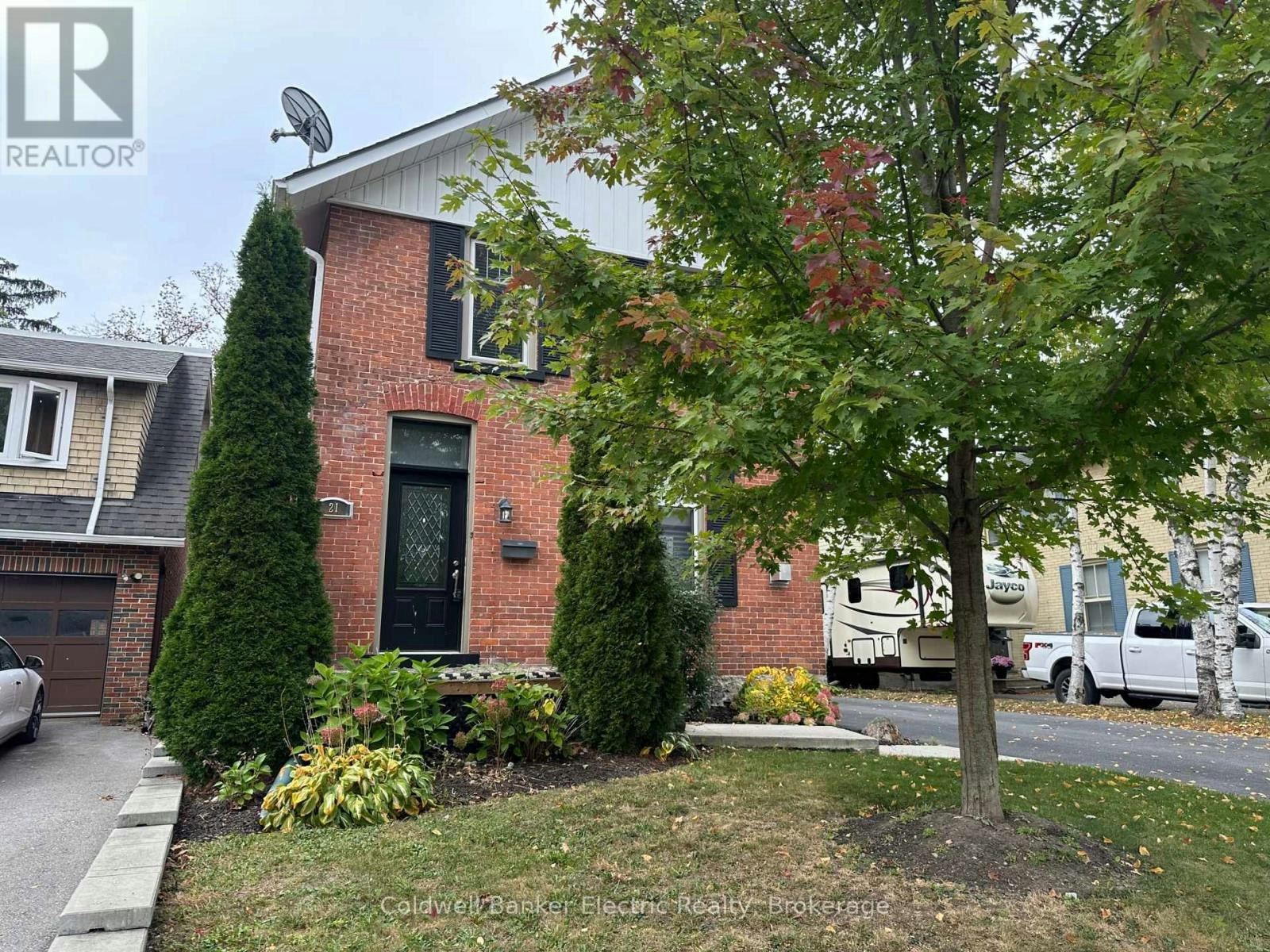 21 Sussex Street N, Kawartha Lakes, ON, K9V 4H3