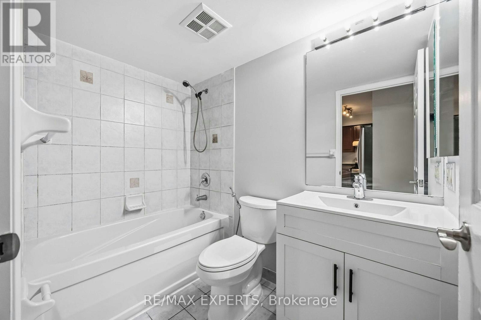 1537-18 Mondeo Drive, Toronto, ON, M1P 5C8 - 20