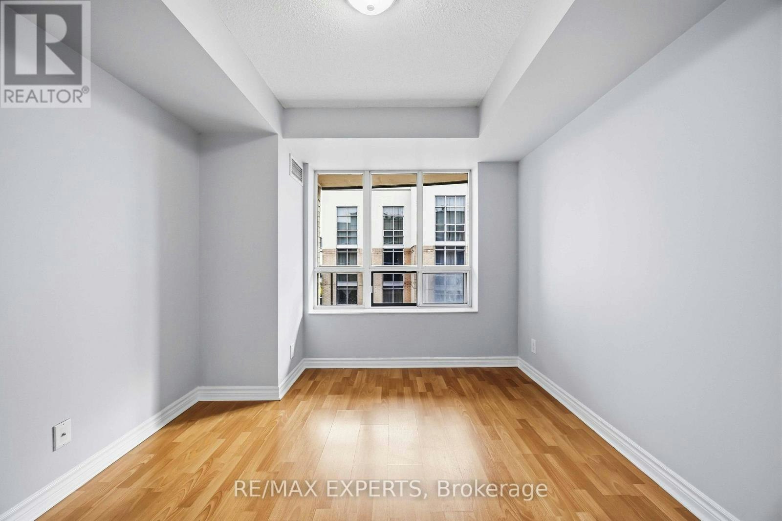 1537-18 Mondeo Drive, Toronto, ON, M1P 5C8 - 17