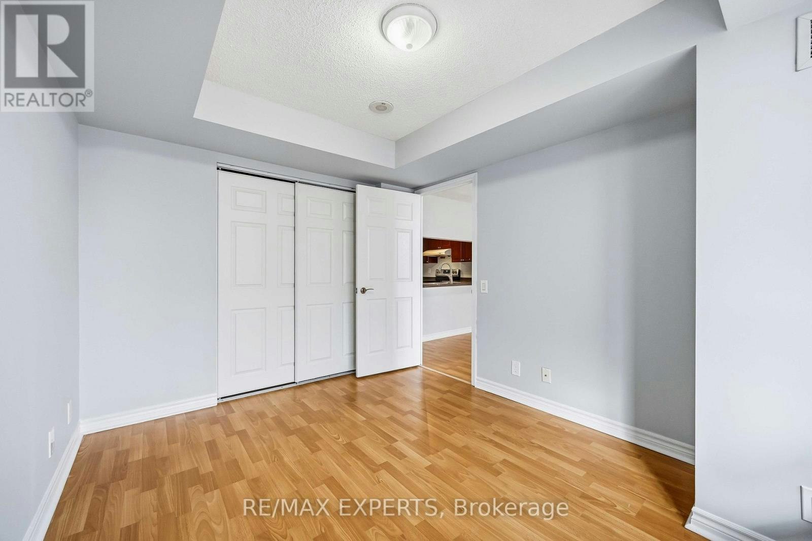 1537-18 Mondeo Drive, Toronto, ON, M1P 5C8 - 18