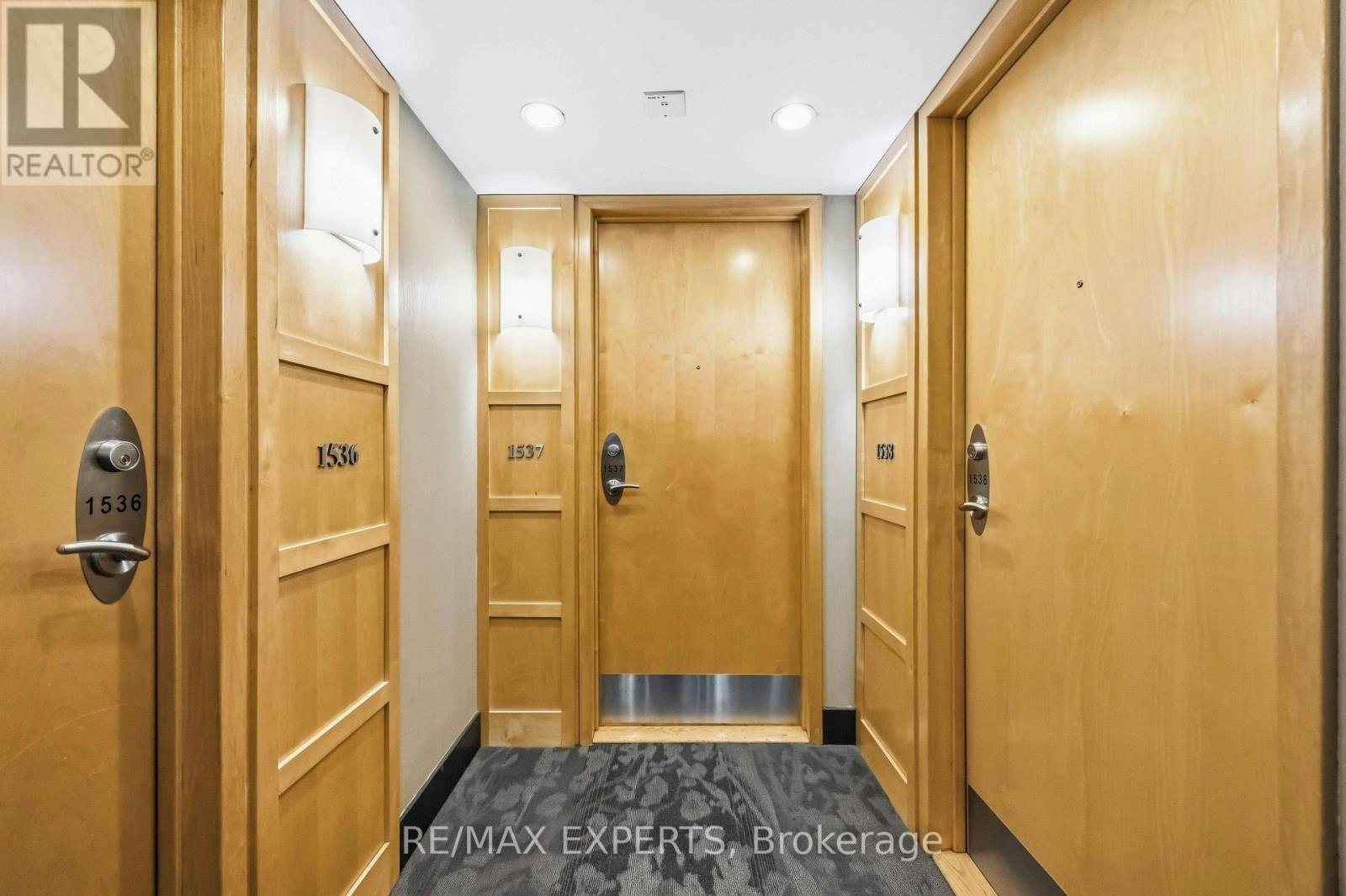 1537-18 Mondeo Drive, Toronto, ON, M1P 5C8 - 5