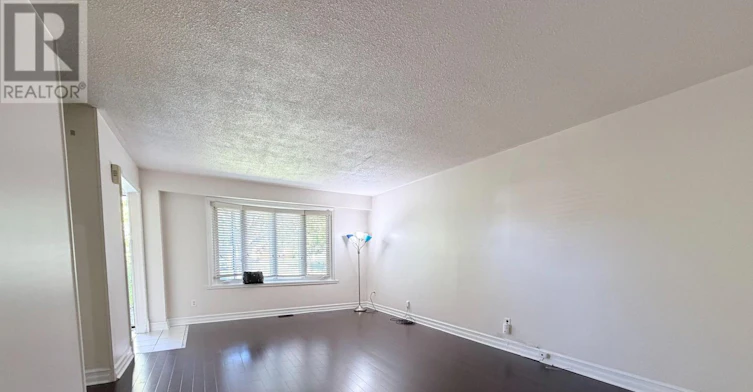 1143 Valley Court, Oshawa, ON, L1J 3M4 - 2