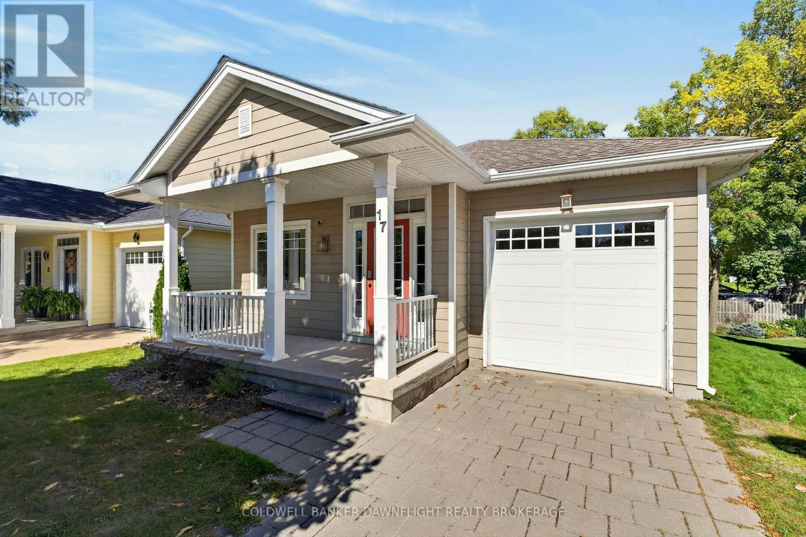 17 Village Gate, Lambton Shores, ON, N0M 1T0