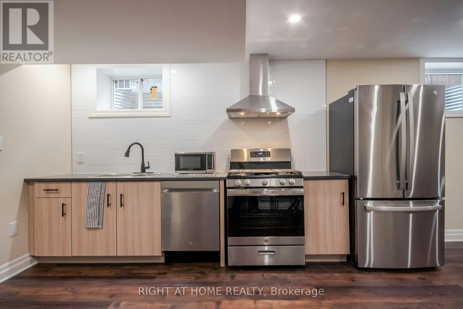 1253 Howlett Circle, London, ON, N5X 0K5 - 11