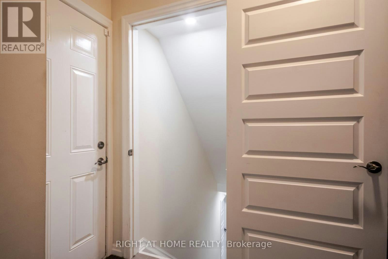 1253 Howlett Circle, London, ON, N5X 0K5 - 12