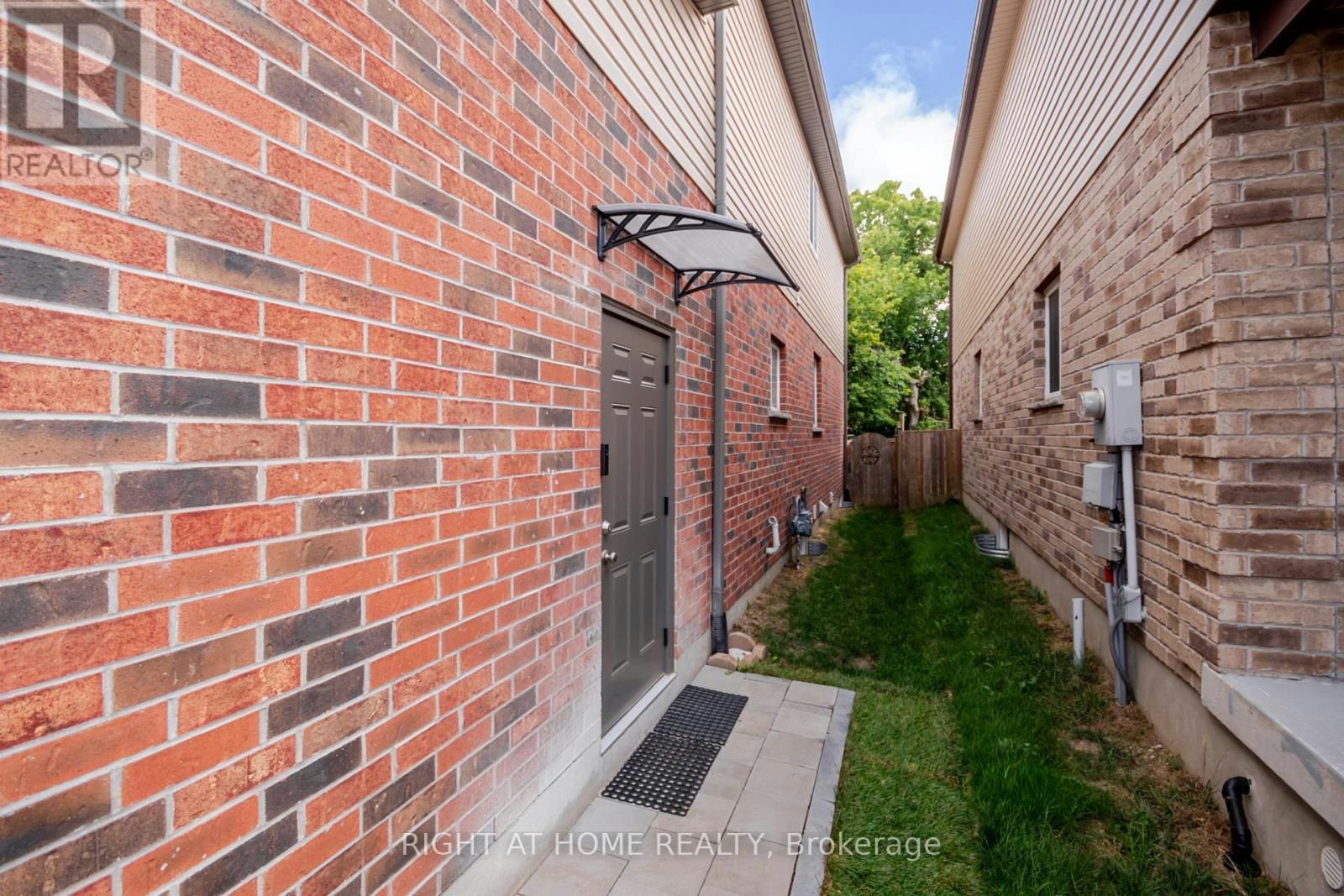 1253 Howlett Circle, London, ON, N5X 0K5 - 17