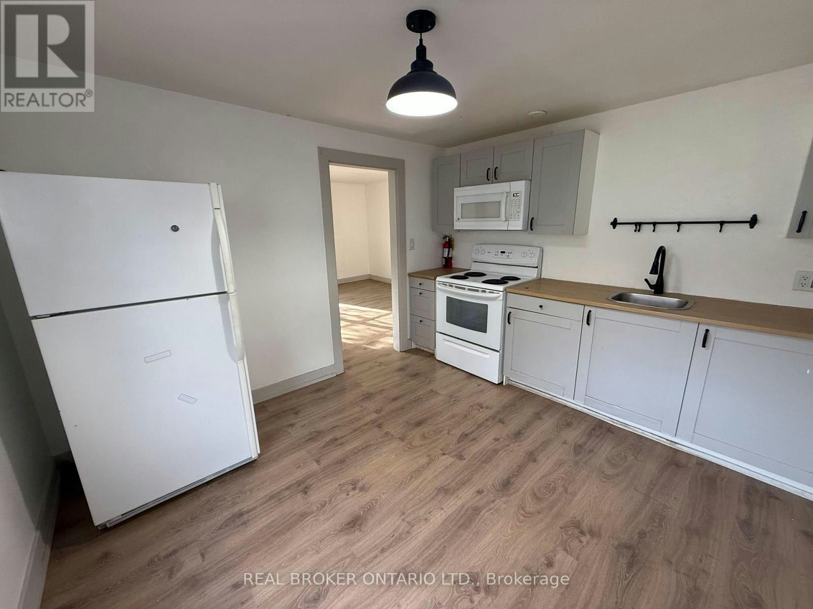 UPPER-23 Second Street, New Tecumseth, ON, L0G 1A0 - 4
