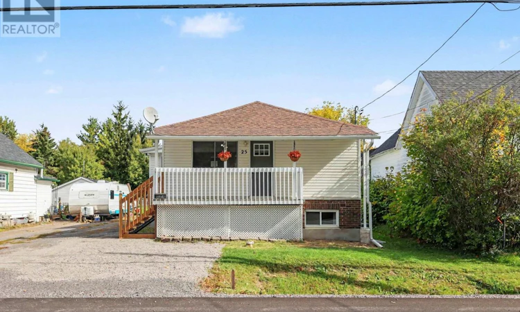 25 Moore Street
