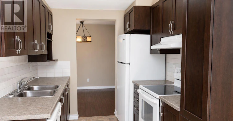133 Forestbrook Street, Ottawa, ON, K2K 0A8 - 6