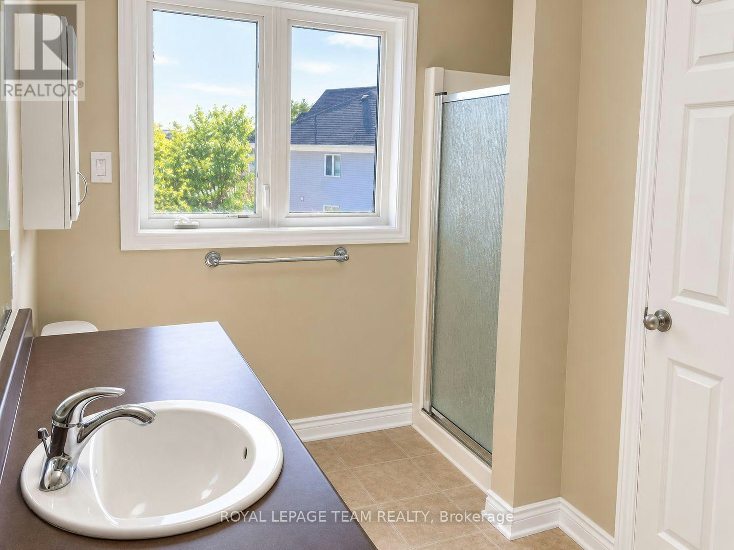 133 Forestbrook Street, Ottawa, ON, K2K 0A8 - 10