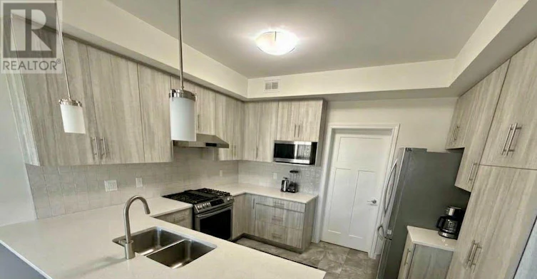 35 Douglas Brown Way, Arnprior, ON, K7S 0H9 - 7