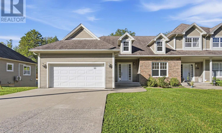125 Carnoustie Drive