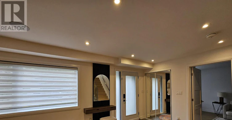 11 Edison Circle, Toronto, ON, M6L 2L3 - 4