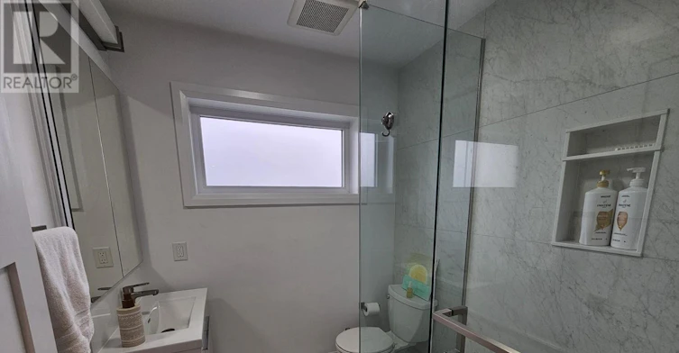 11 Edison Circle, Toronto, ON, M6L 2L3 - 20