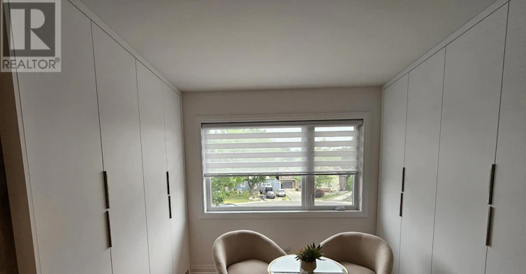 11 Edison Circle, Toronto, ON, M6L 2L3 - 18