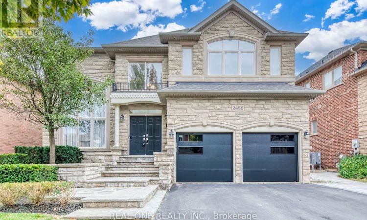 2456 Bon Echo Drive