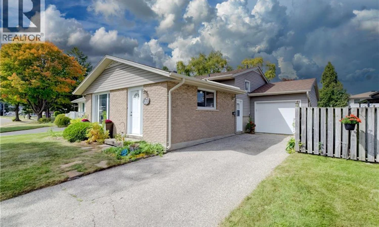 30 Kingswood Drive