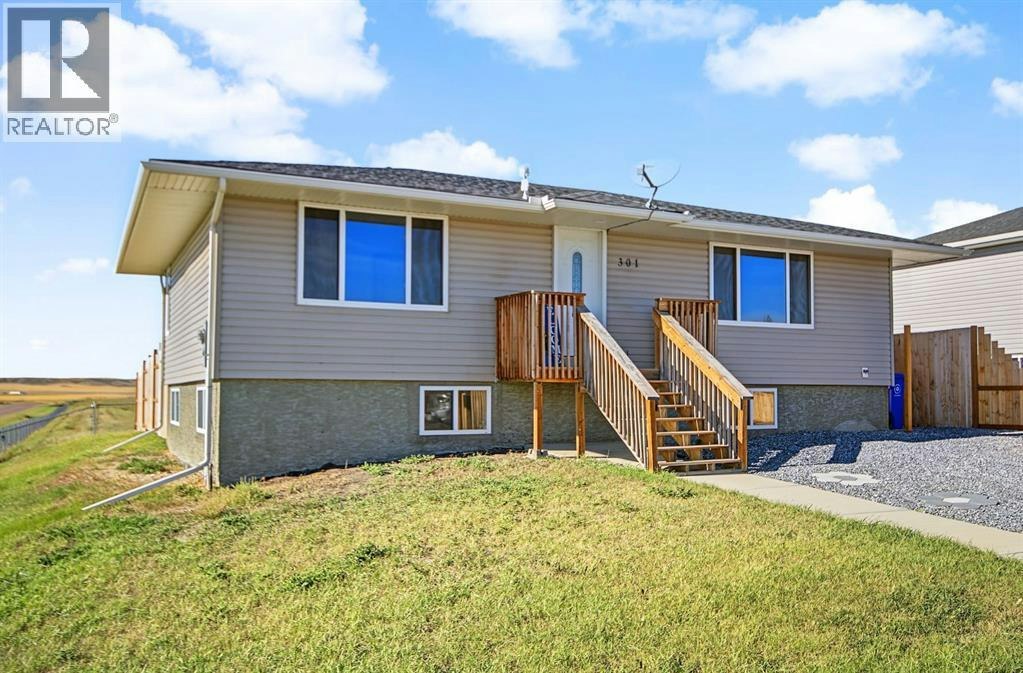 301 3 Street W, Rural Wheatland County, AB, T0J 3G0