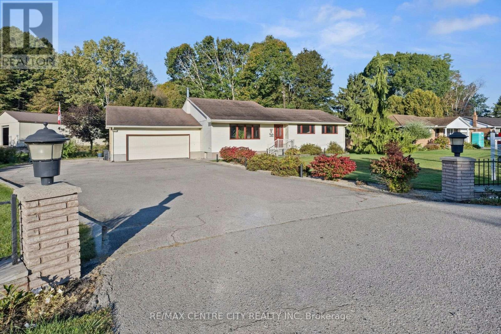 324 Carlow Road, Port Stanley, ON, N5L 1B6