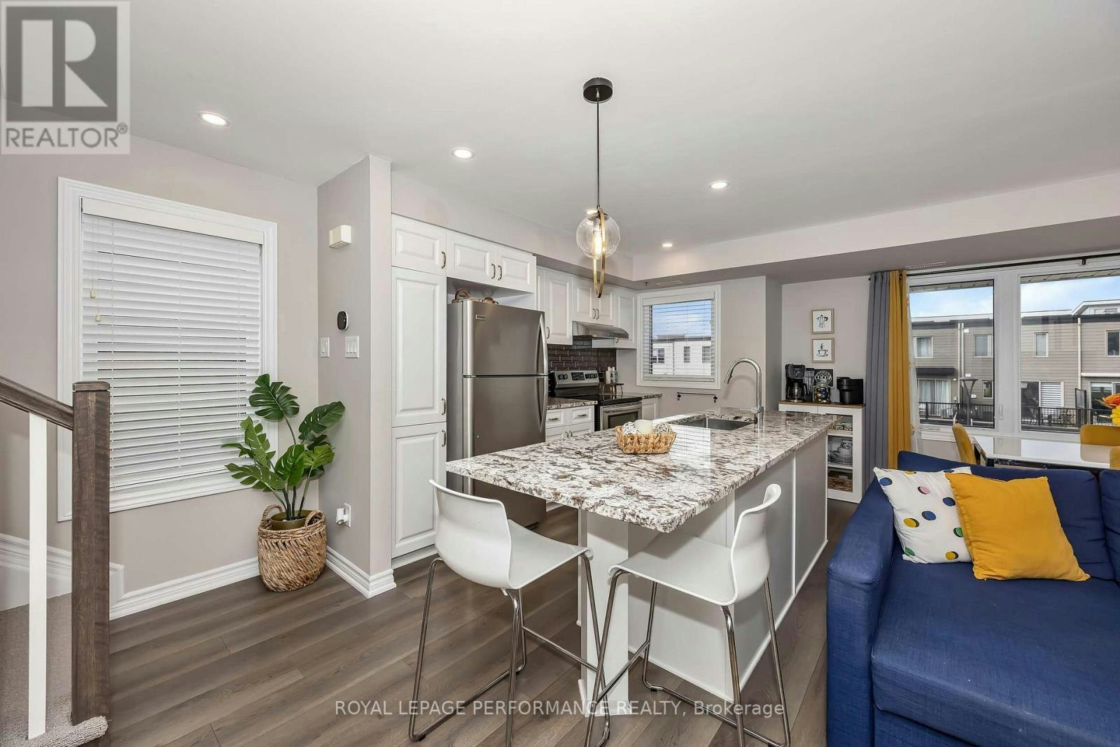 547 Ozawa Private, Ottawa, ON, K1K 4Z8 - 10