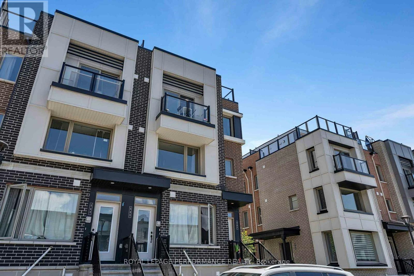 547 Ozawa Private, Ottawa, ON, K1K 4Z8 - 2