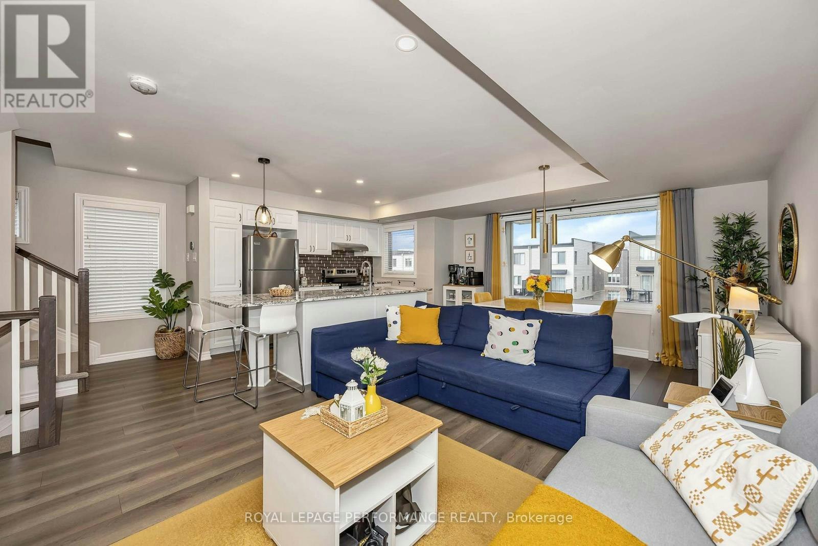 547 Ozawa Private, Ottawa, ON, K1K 4Z8 - 8