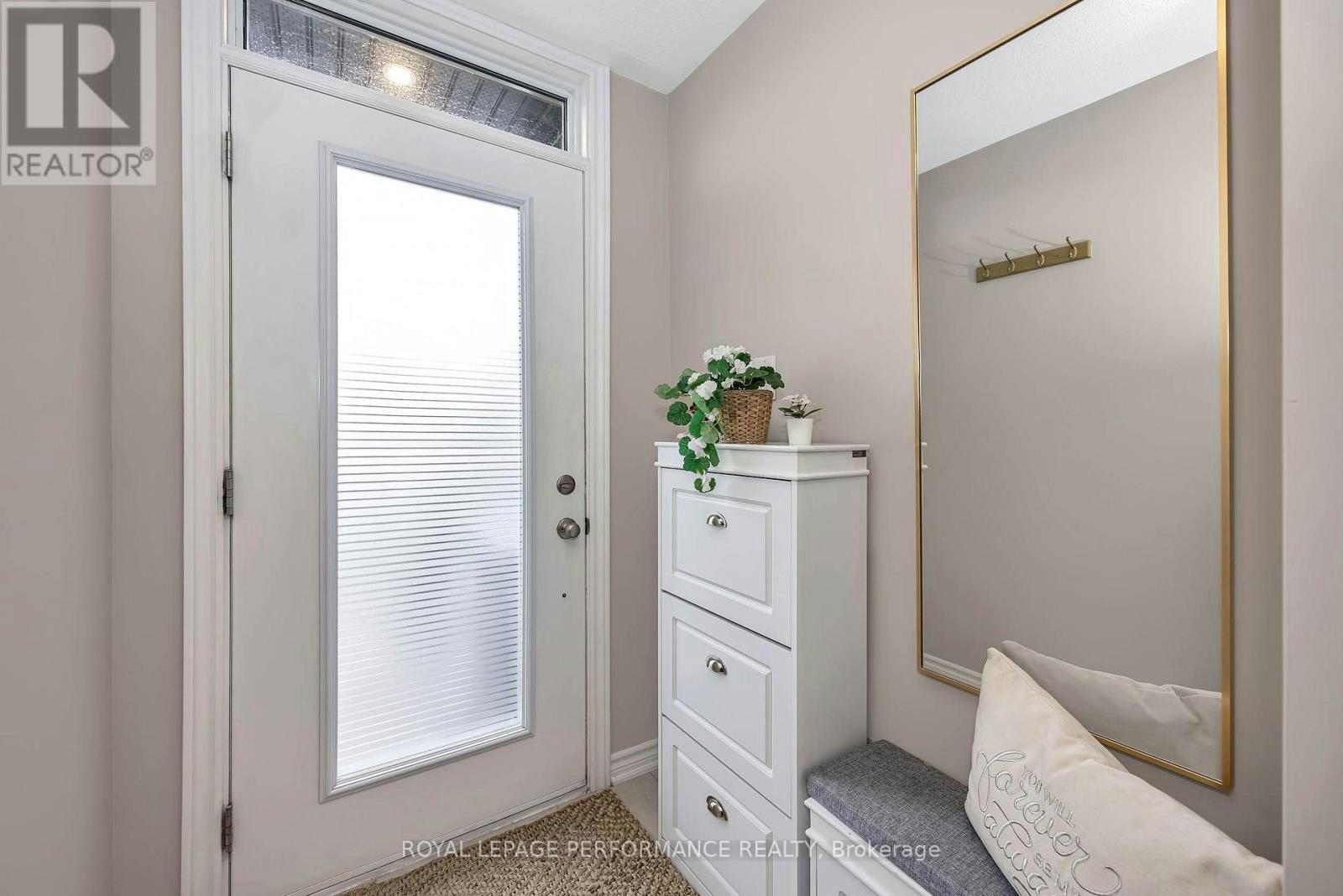 547 Ozawa Private, Ottawa, ON, K1K 4Z8 - 5