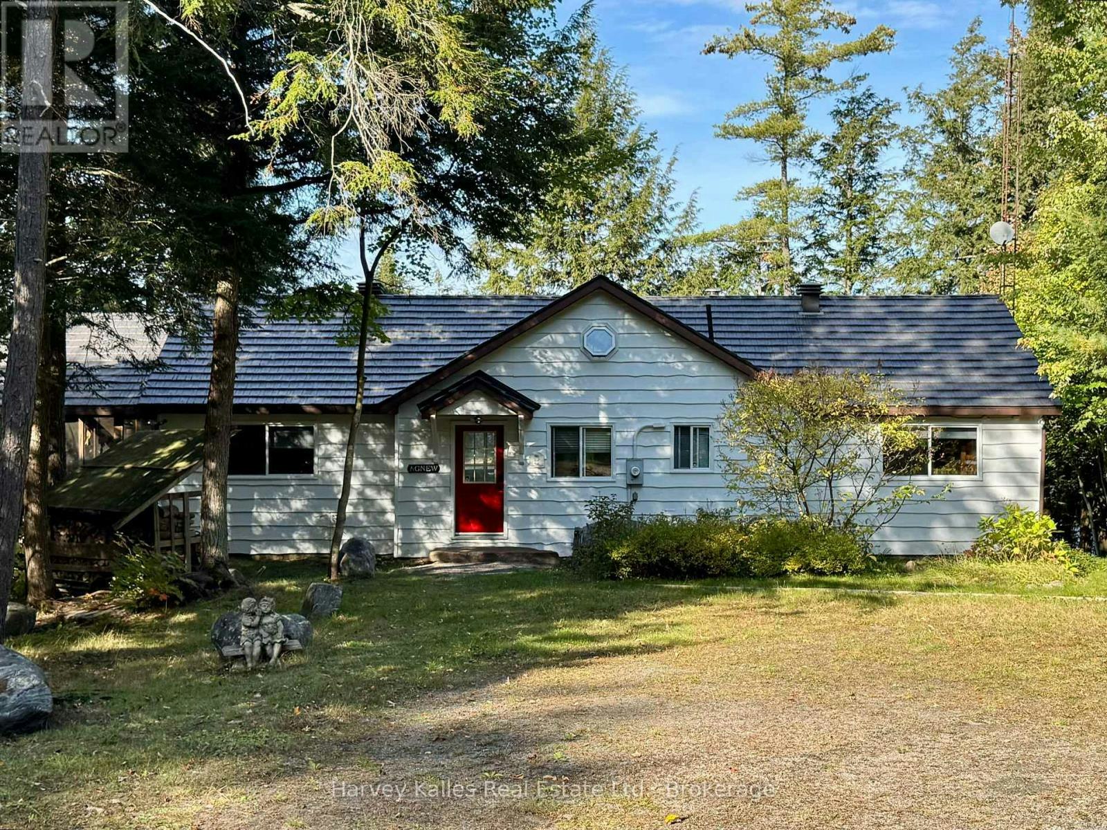 7 Baby Lake Road, Seguin, ON, P2A 2W8