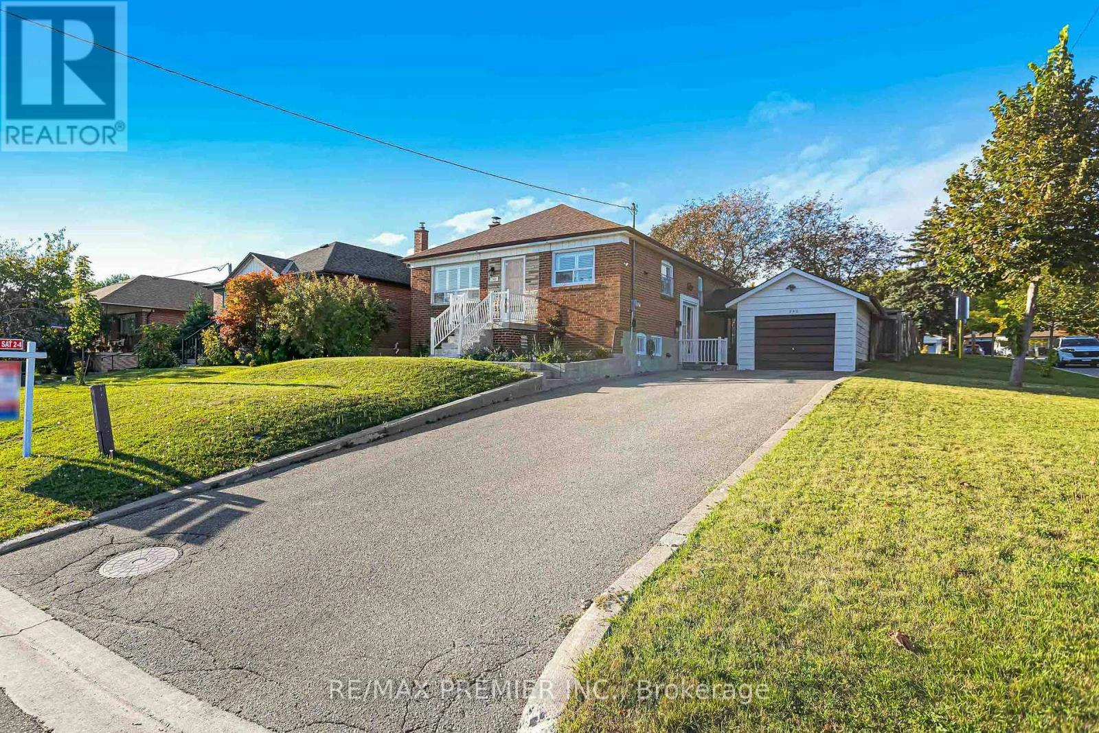 240 Calvington Street, Toronto, ON, M3M 2N4